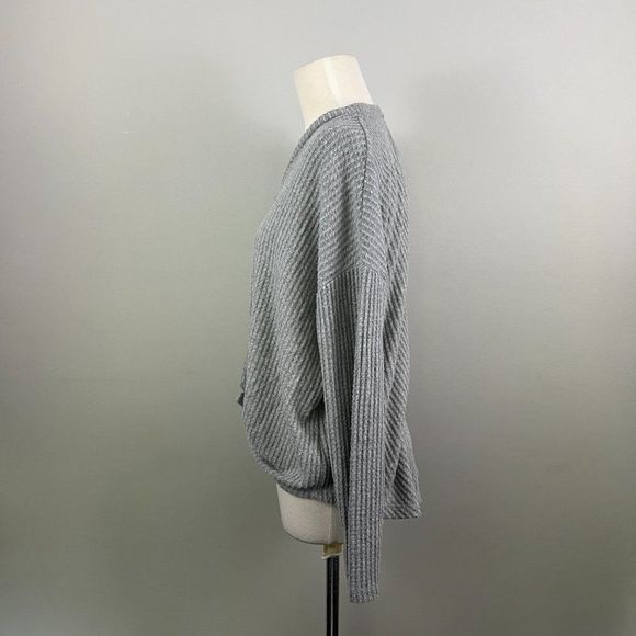 NWT GIBSON‎ Grey Button Down Twist Front Shirt (S) - Picture 3 of 8